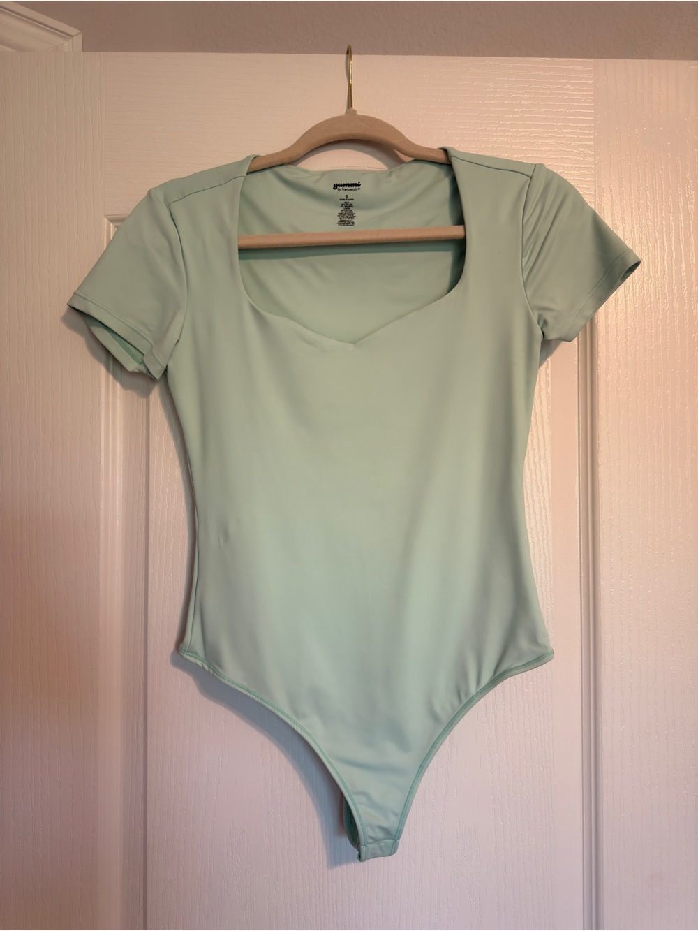 Francesca's Collections Mint Green Short-Sleeve Bodysuit